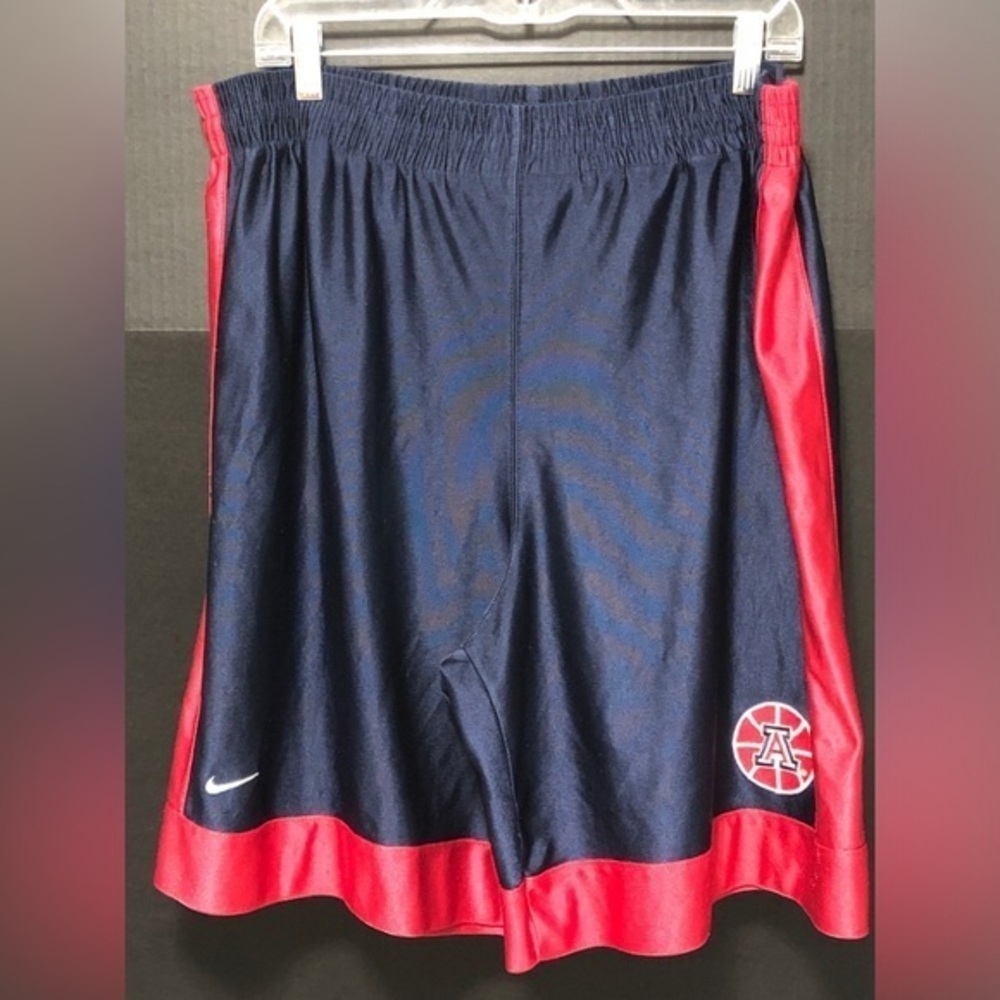 🪺Nike Vintage University of Arizona Wildcats Basketball Shorts